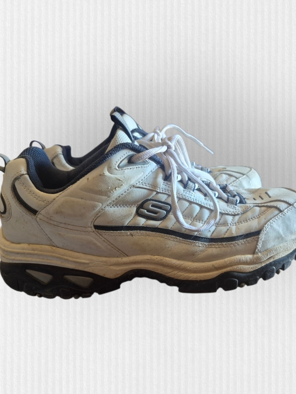 Skechers Men's White and Black Athletic Sneakers